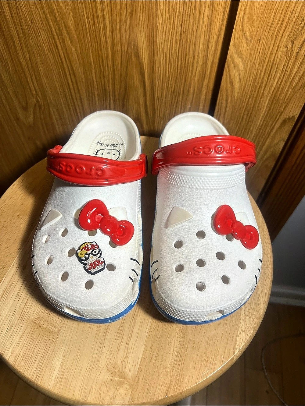 Crocs Hello Kitty Classic Clog Clogs Kids J5